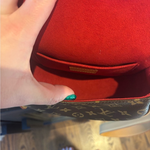 Authentic Louis Vuitton Monogram Tambourin NM Crossbody Bag - Picture 8 of 14